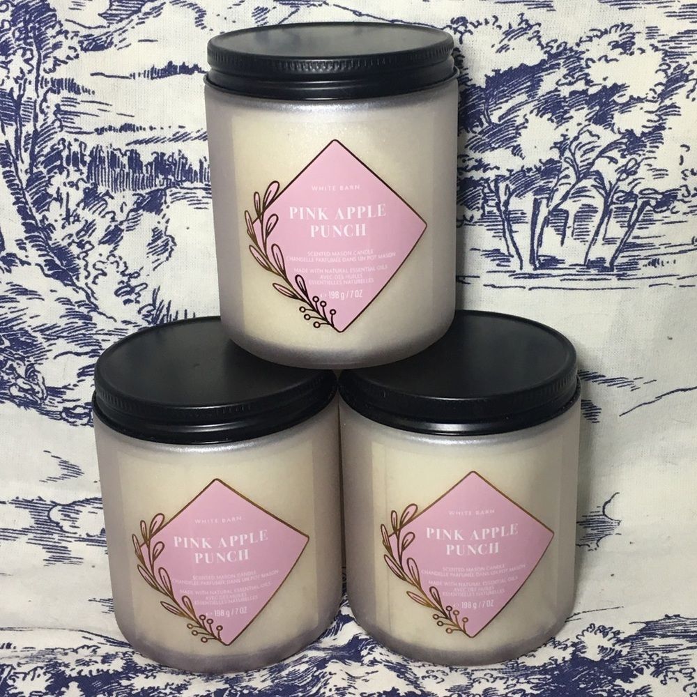 Three (3) piece Bath & body works bundle of three (3) Single wick candles NEW